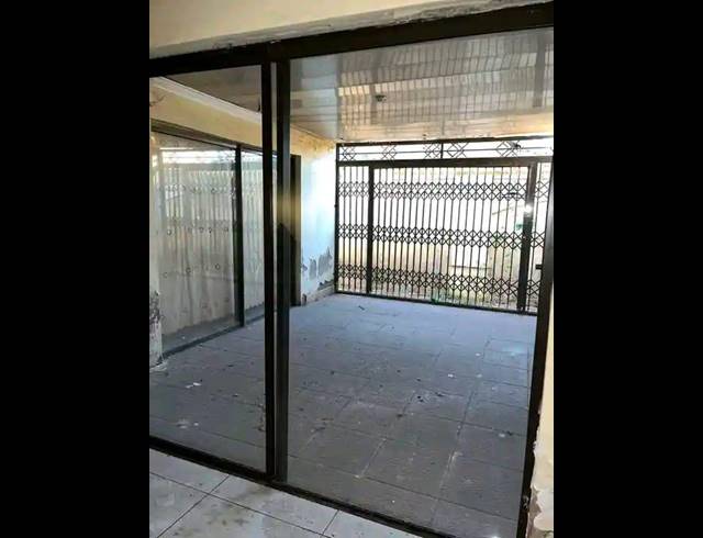 7 BEDROOM HOUSE FOR SALE IN SPRUITVIEW